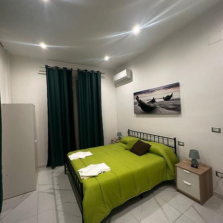 M2 Apartment Наполи Екстериор снимка