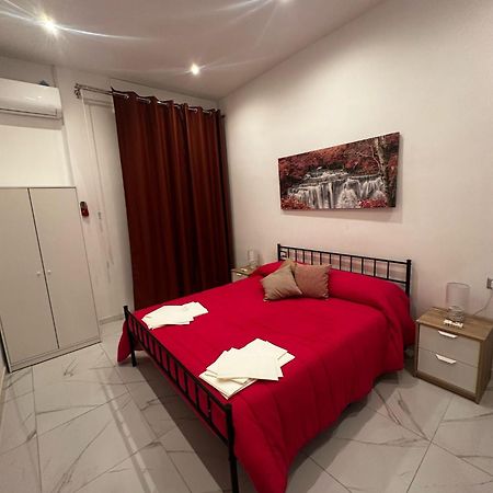 M2 Apartment Наполи Екстериор снимка