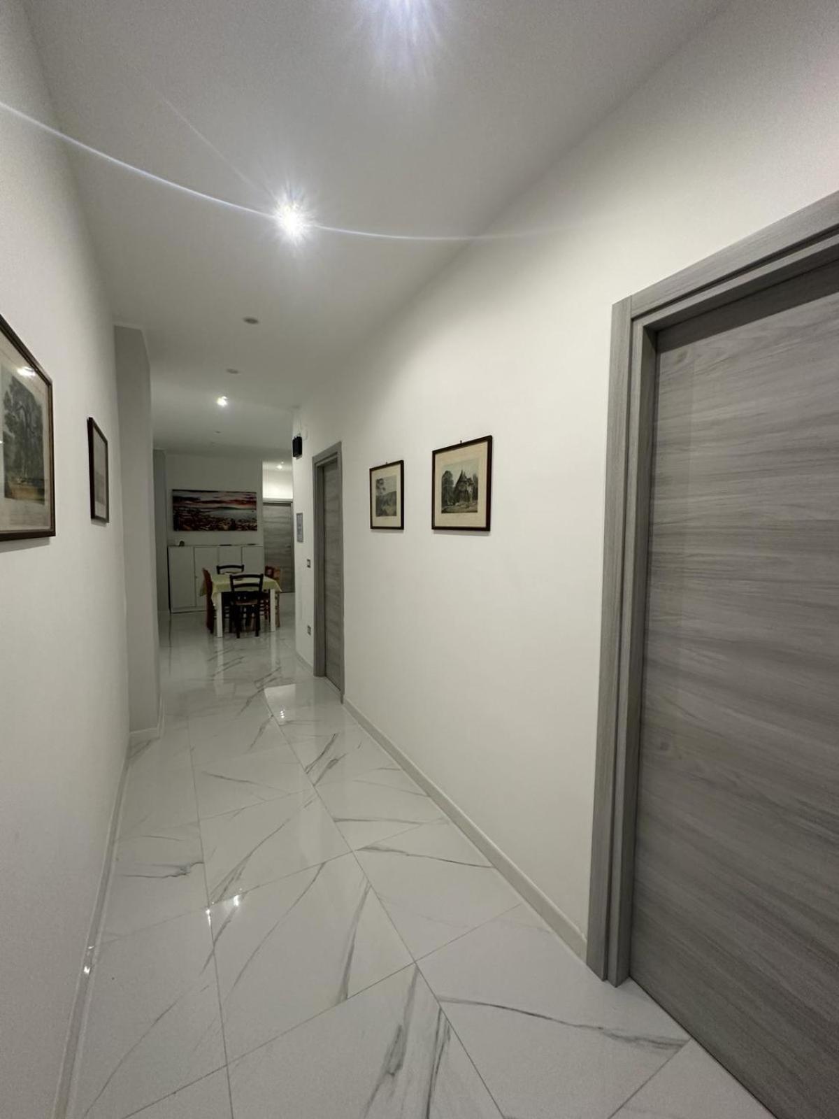 M2 Apartment Наполи Екстериор снимка